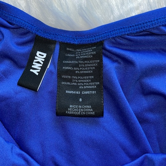 🆕 DKNY Peekaboo Twist-Detail Low-Back One-Piece Swimsuit Lapis Blue Size 8 - Picture 6 of 8